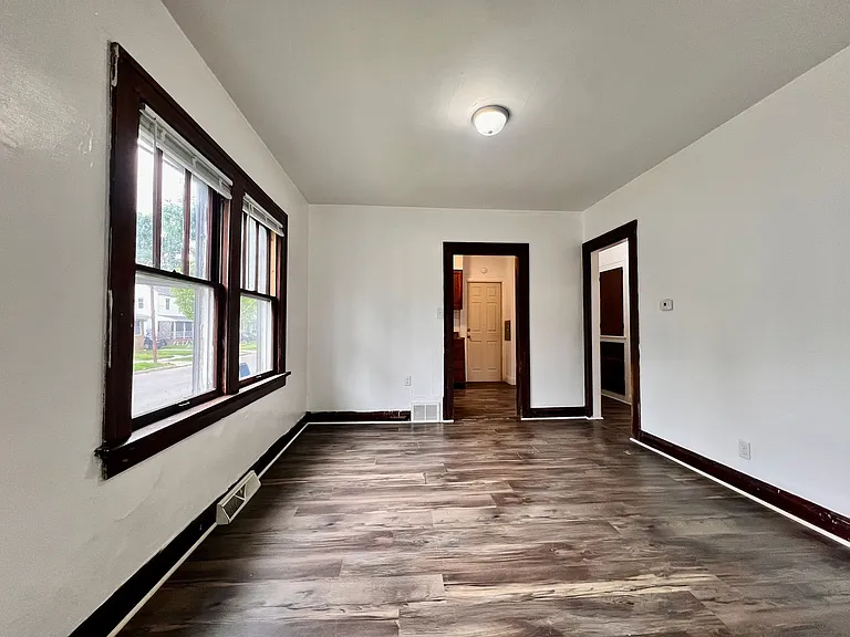 4158 Mayfield Dr — Photo 11