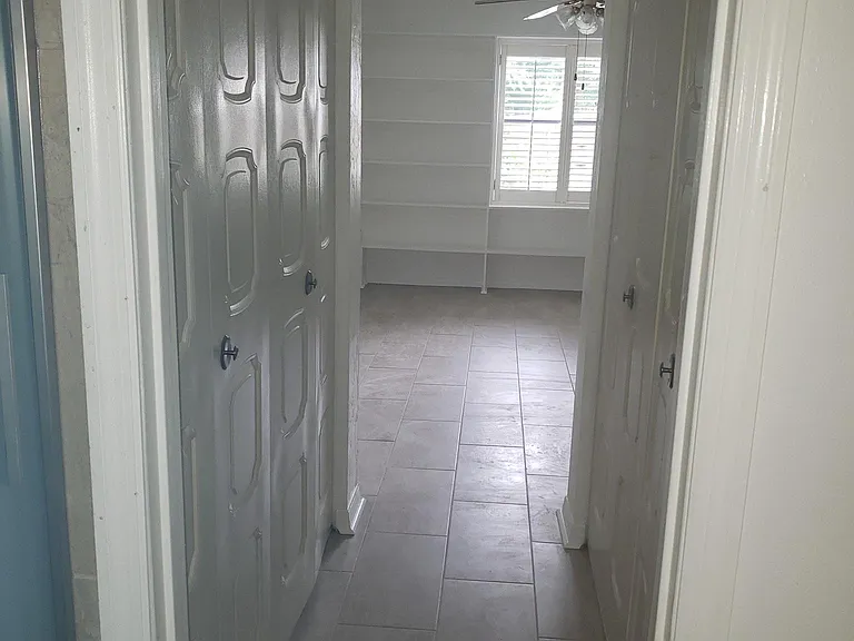 NW 36th Ave — Photo 24