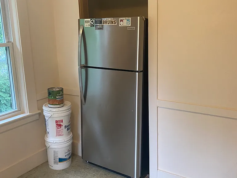 823-825 Boston Rd #2 — Photo 5