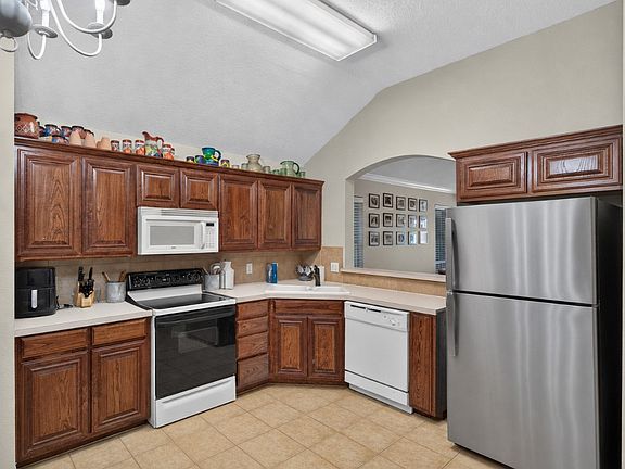 4th image of 103 Post Oak Dr