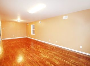 119 Wegman Pkwy #2, Jersey City, NJ 07305