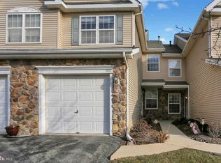 903 Country Ln, Morgantown, PA 19543