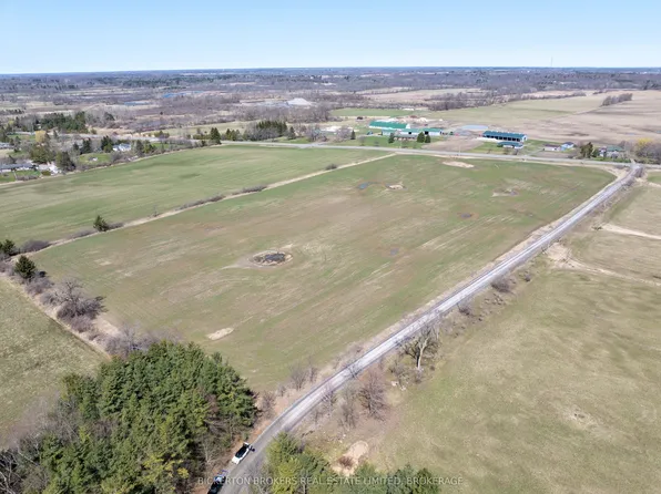 1840 Trident Yacht Club Ln, Kingston, ON K7G 2V5