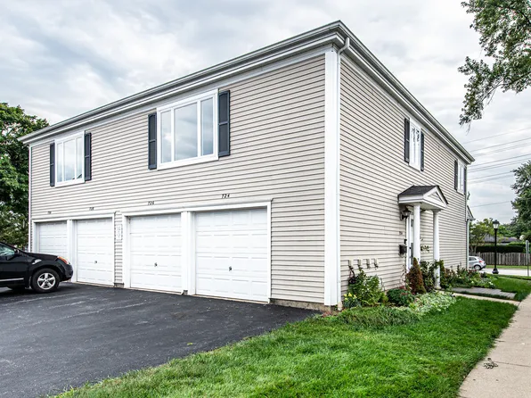 724 E Old Willow Rd #104-D, Prospect Heights, IL 60070