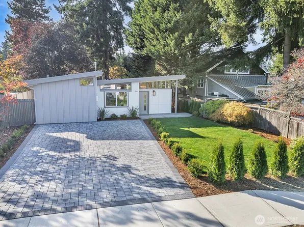 3131 112th Avenue SE, Bellevue, WA 98004