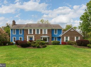 3 Foxcroft Dr, Princeton, NJ 08540