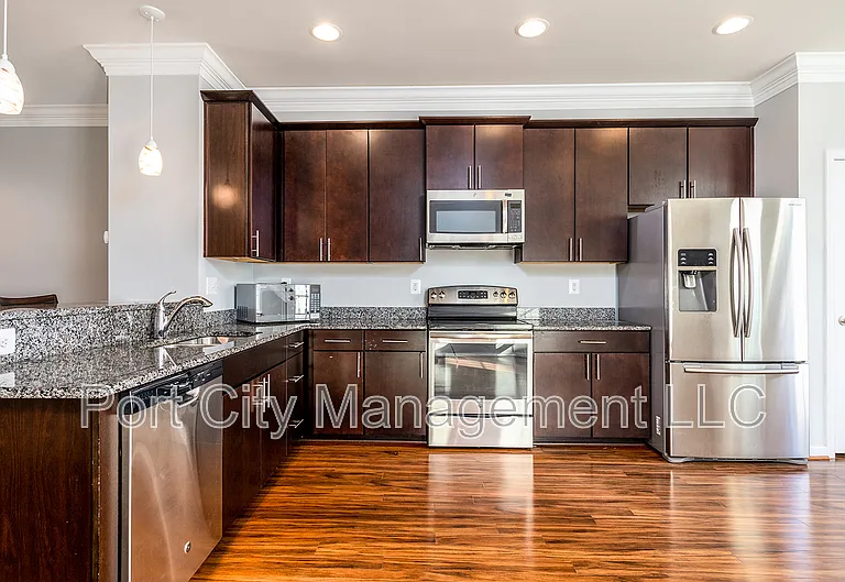 4519 Foster Ave — Photo 10