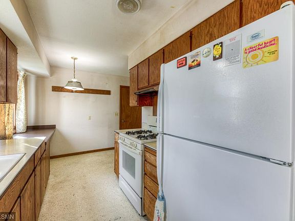 5th image of 11143 Quincy Blvd NE