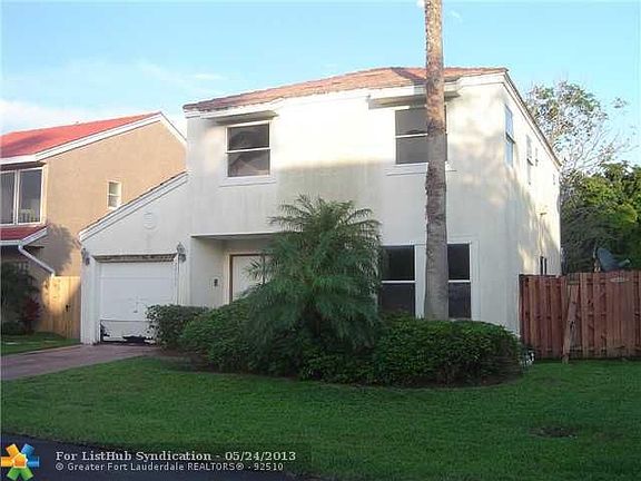 3rd image of 20006 NE Six Court Cir
