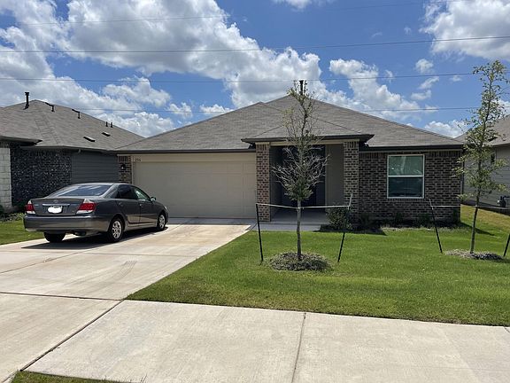 2nd image of 206 Marimoor Dr