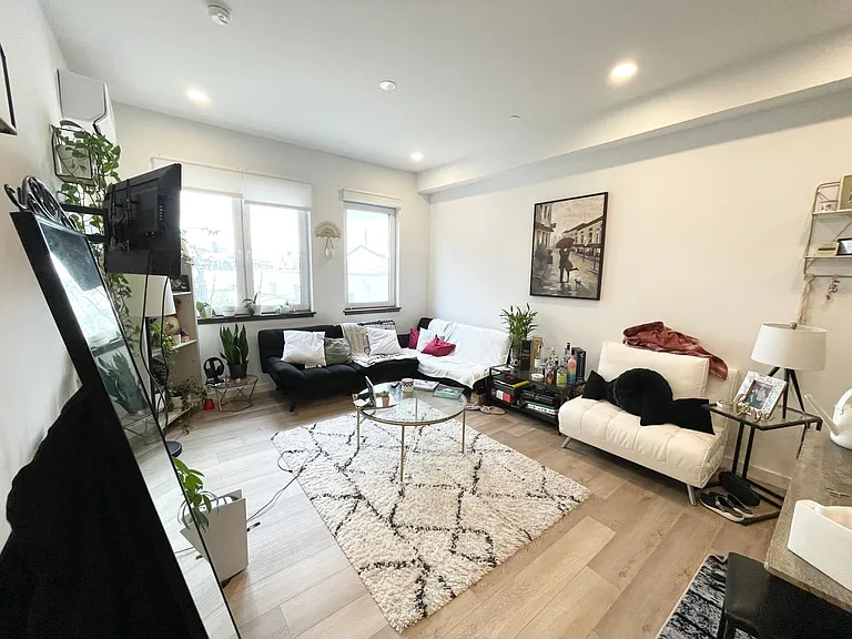 1309 N Hope St #1 — Photo 7