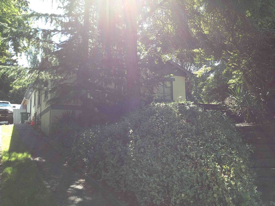 1st image of 8828 1st Ave NE