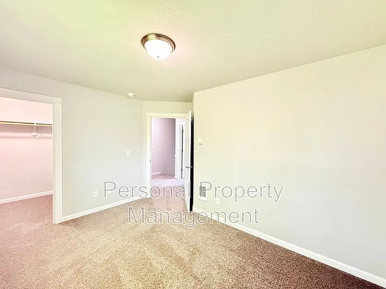 12600 NE 49th St #F — Photo 12
