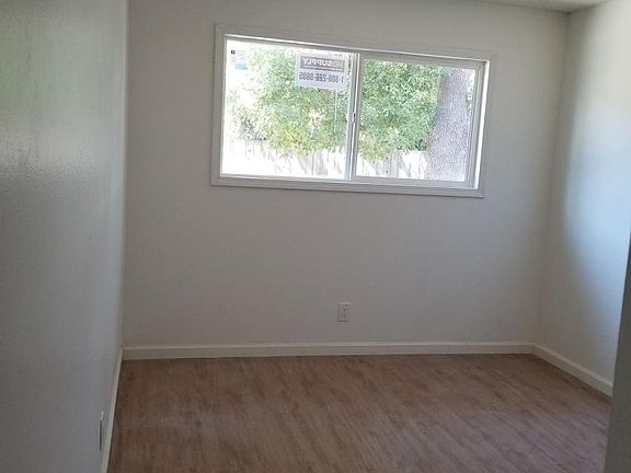 3rd image of 8731 Merribrook Dr