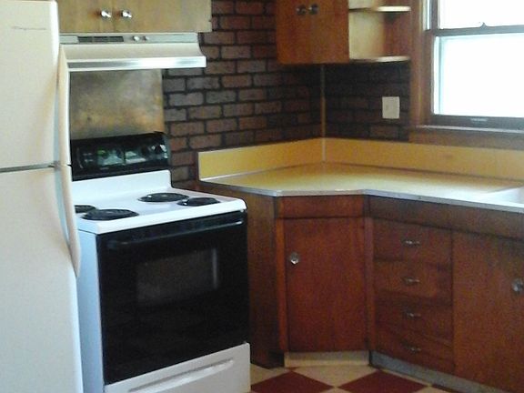 5th image of 336 Steammill St