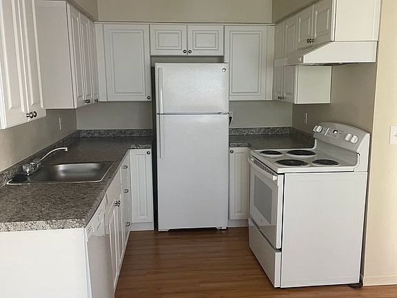 4th image of 1000 & 1030 Del Sol Pl #1000-B