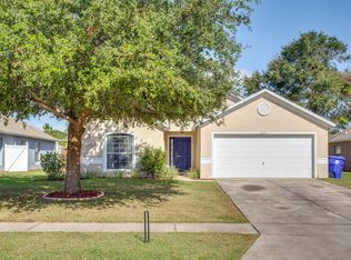 2254 Merry Rd, Tavares, FL 32778