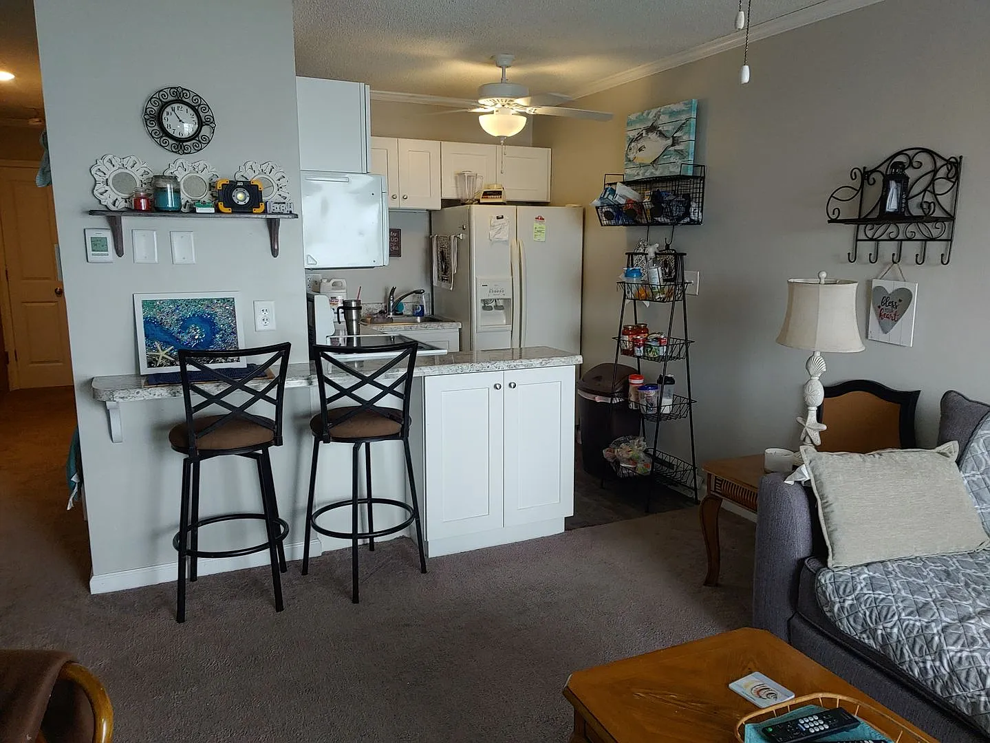 Furnished Oceanfront Condo- On the Beach! — Photo 2