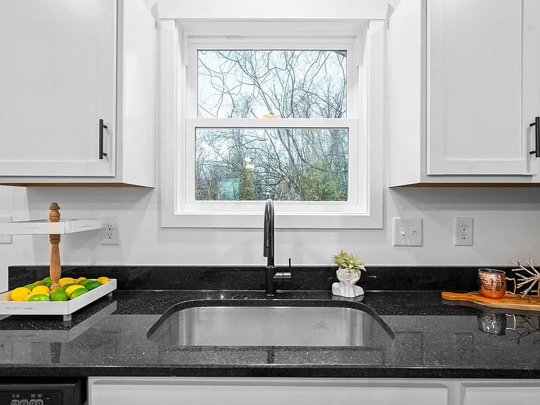 914 Power St #3 — Photo 13