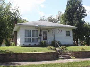 711 N 9th St, Murphysboro, IL 62966