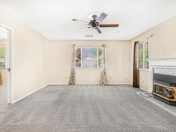 5th image of 1 Meadowgreen Court