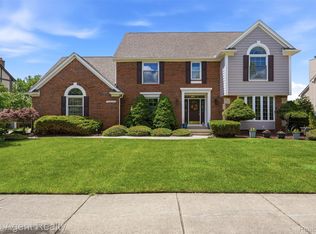 52825 Seven Oaks Dr, Shelby Township, MI 48316