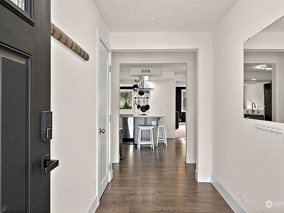 4th image of 5501 E E Street