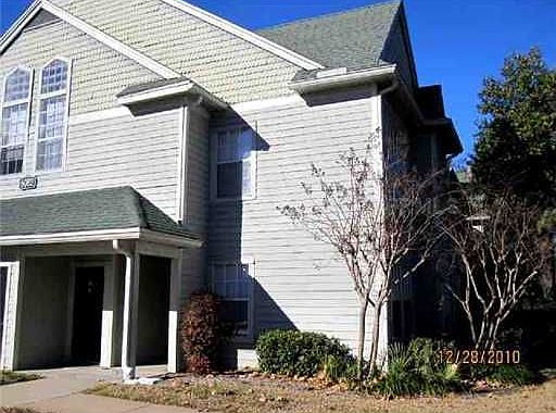 1st image of 6100 Westgate Dr APT 201