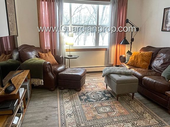 5th image of 627 Polk St NE #1