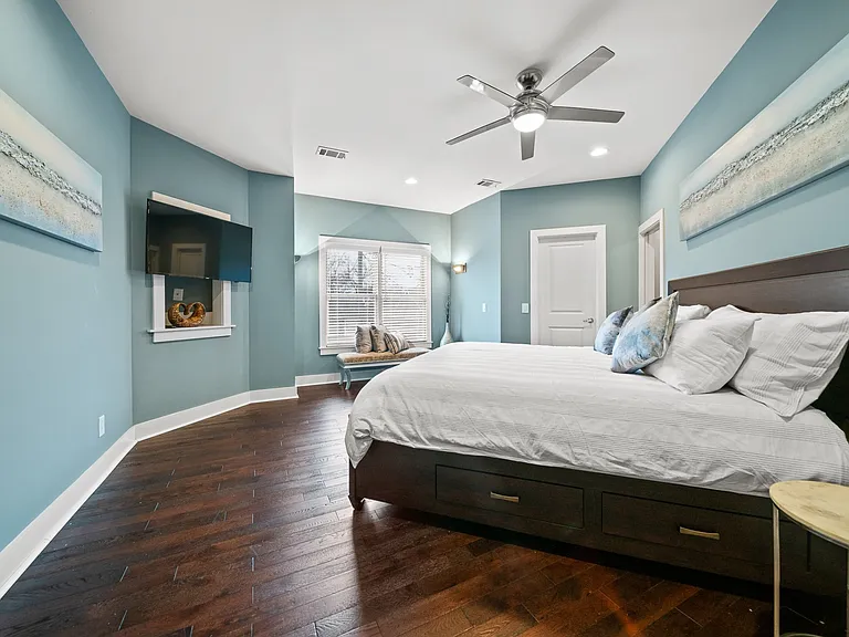 900 Phillips St — Photo 11