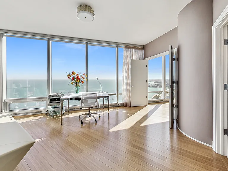 340 E Randolph St #4901 — Photo 20