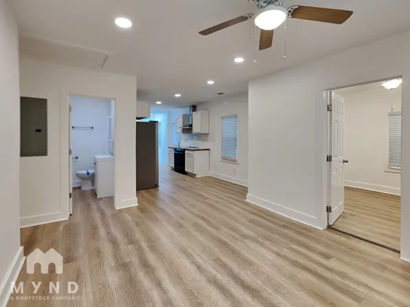 1283 Gus Thornhill Jr Dr, East Pt, GA 30344