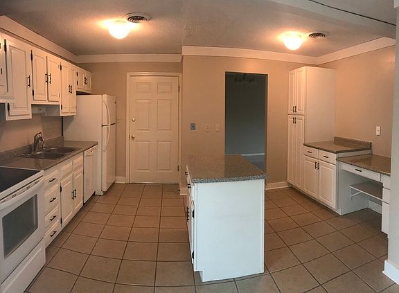 3rd image of 6115 N Jayar Dr