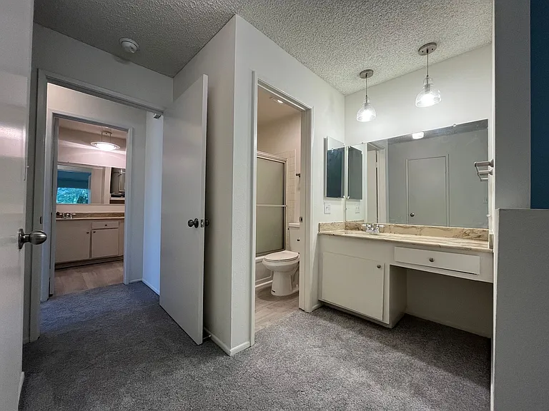 22330 Victory Blvd #205 — Photo 16