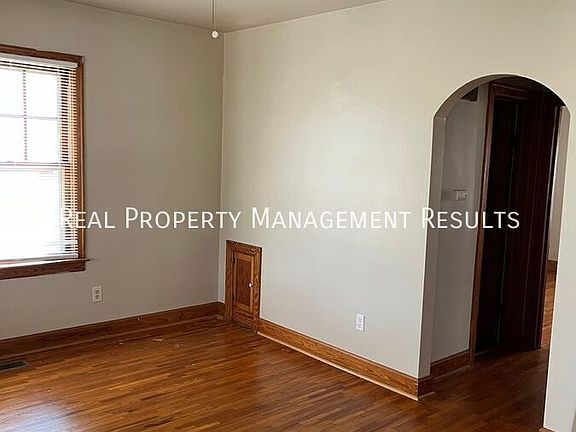 4th image of 411 S Bennighof Ave