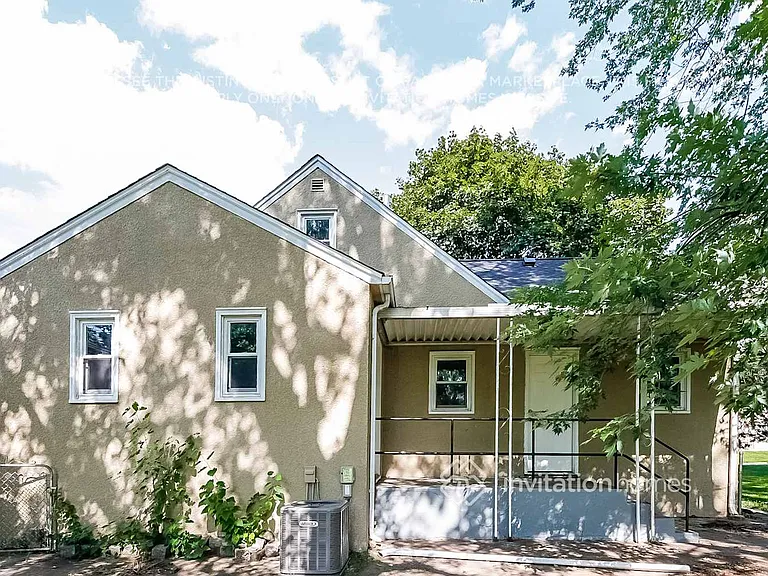 3940 3rd St NE — Photo 19
