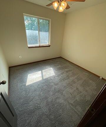 5th image of 301 E Main St