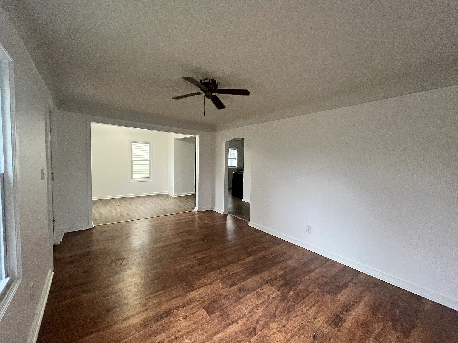 2 bed, 1050 sqft, $1,400 — Photo 3