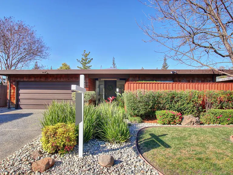 4451 Pasadena Ave — Photo 2