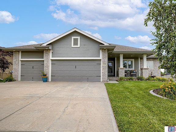 2nd image of 21322 Castlerock Ln