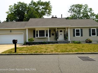 1927 Ravenwood Dr, Toms River, NJ 08753