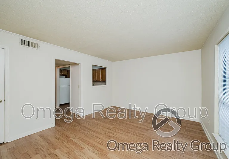 1801 Carson Rd #1 — Photo 8