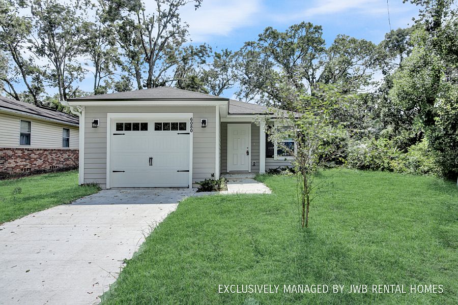 1st image of 6080 Redpoll Ave