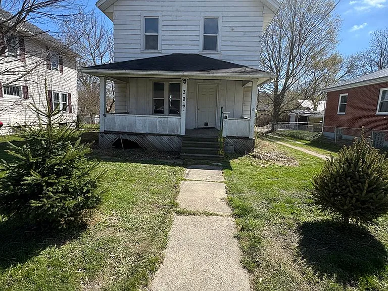 396 Grace St — Photo 1