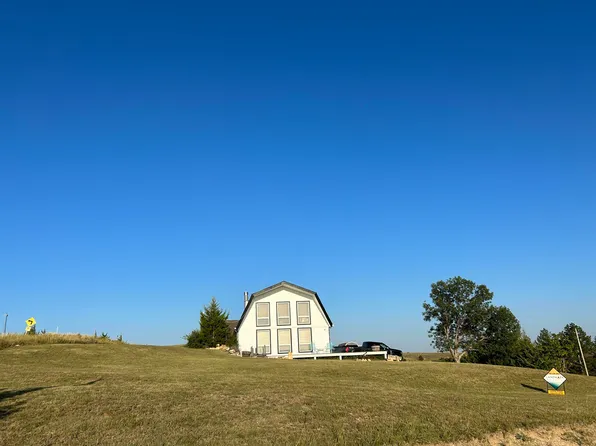 33 Ridge Rd, Sylvan Grove, KS 67481