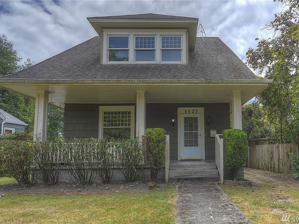 1st image of 1127 5th Ave SE