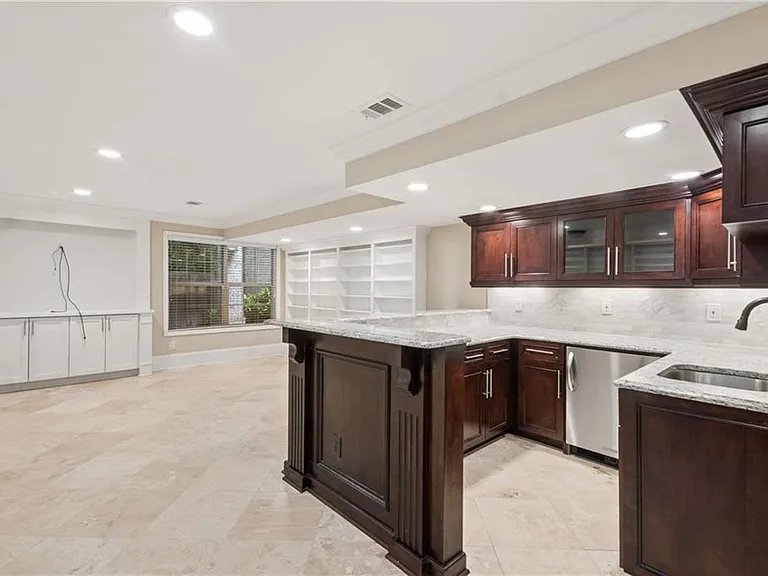 374 Clifton Rd NE — Photo 32