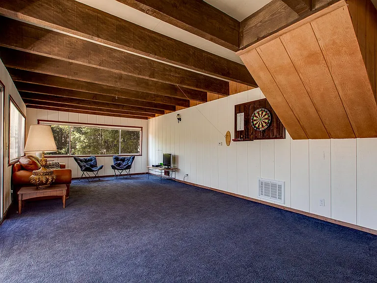 446 Delle Dr — Photo 18