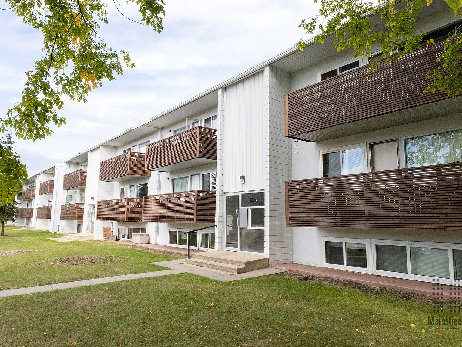 Youngstown Townhomes and Apartments — Photo 1