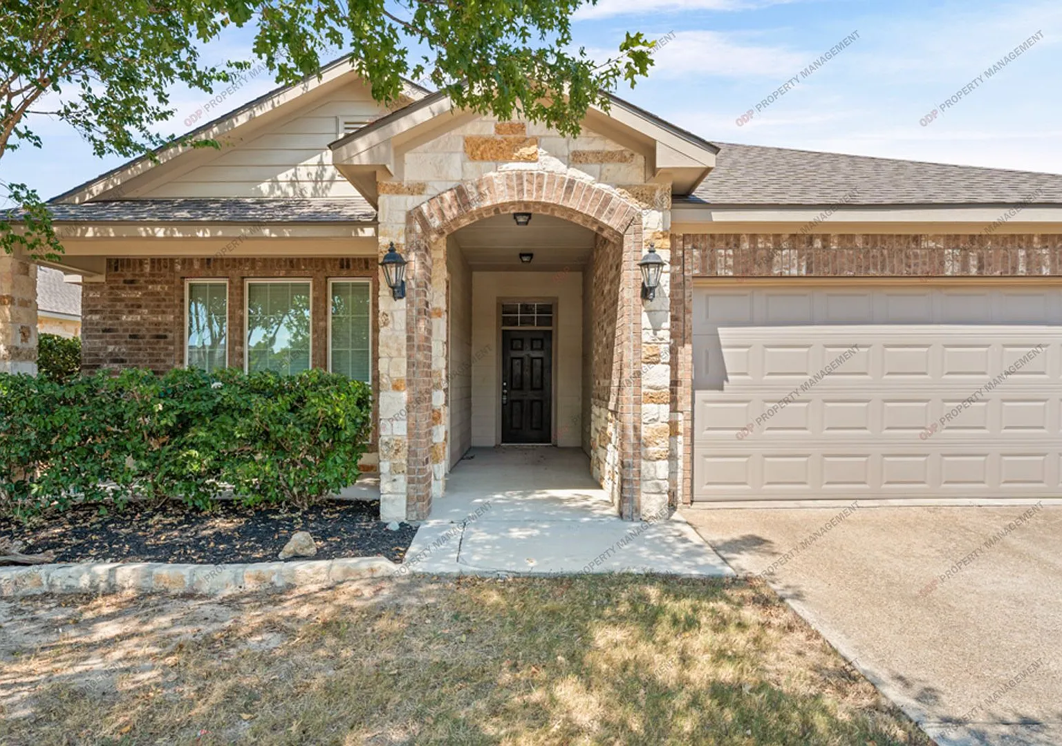 3 Bed-2 Bath-Academy ISD — Photo 1